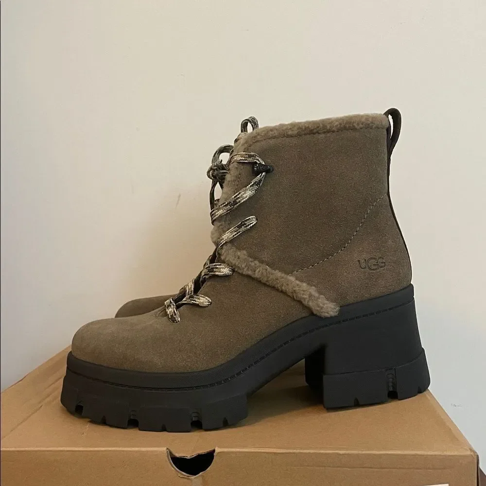 UGG Brooklyn Hiker Boots Hickory USA Women Size 11/UK 9/EU 42